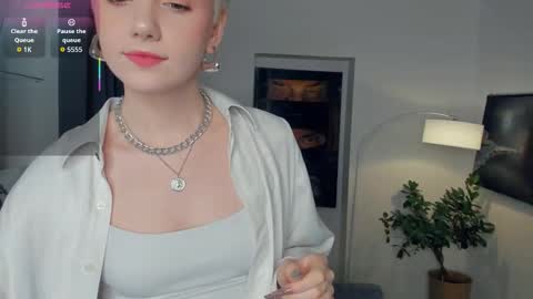 Snapshot of nakishacroshaw chatting on October 2025 11:49:02 AM Kate online show from October 2025 11:49:02 AM