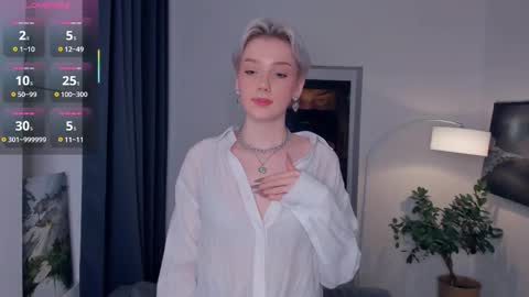 Snapshot of nakishacroshaw chatting on November 2025 12:18:01 PM Kate online show from November 2025 12:18:01 PM