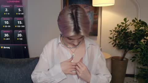 Snapshot of nakishacroshaw chatting on November 2025 11:43:02 AM Kate online show from November 2025 11:43:02 AM