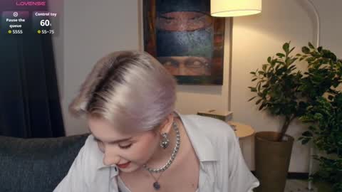 Snapshot of nakishacroshaw chatting on November 2025 11:54:02 AM Kate online show from November 2025 11:54:02 AM