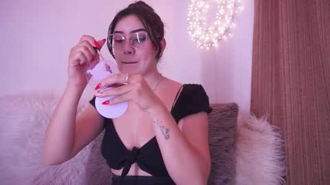 Nalia Adams online show from October 2025 02:17:02 PM