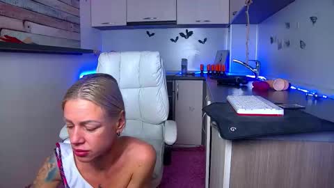 Snapshot of nally_ferrari chatting on January 2026 01:40:01 AM Nally online show from January 2026 01:40:01 AM