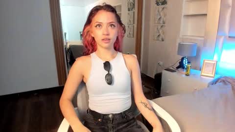 ----Namea------ online show from October 2025 07:35:02 PM