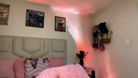 Snapshot of namithompson chatting on September 2025 11:41:02 PM NamiThompson online show from September 2025 11:41:02 PM