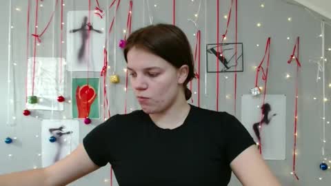 Nana online show from November 2025 07:18:01 AM