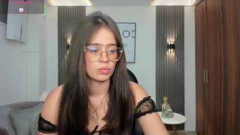 Snapshot of nanaa_snow chatting on May 2026 04:08:02 AM Nanaa snow online show from May 2026 04:08:02 AM