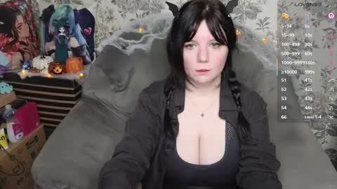 Nana online show from October 2025 10:00:02 PM