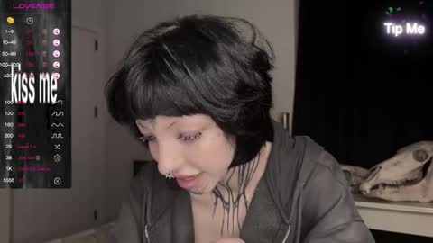 Nana online show from December 2024 02:33:02 PM