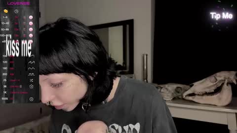 Nana online show from December 2024 02:22:02 PM