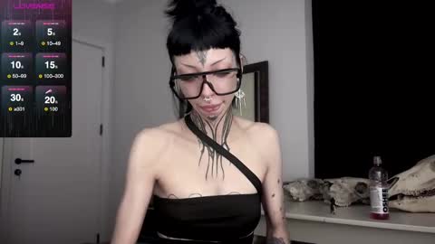 Nana online show from February 2025 08:10:01 PM