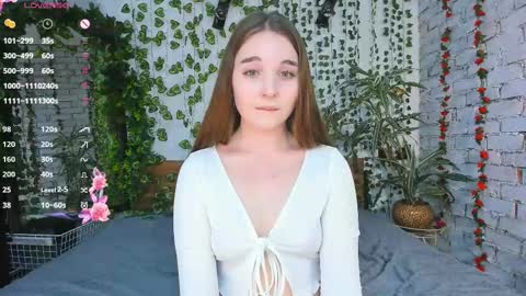 Luna online show from February 2025 03:42:02 PM