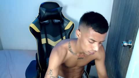 nando_col online show from November 2025 06:51:01 PM