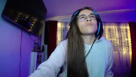 Snapshot of nanna_yoshi chatting on December 2024 04:49:02 AM nanna yoshi online show from December 2024 04:49:02 AM