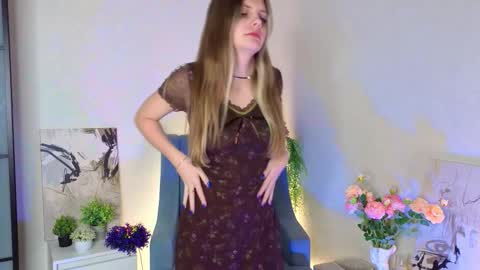 Snapshot of nannieenter chatting on October 2025 08:14:02 AM Marina online show from October 2025 08:14:02 AM