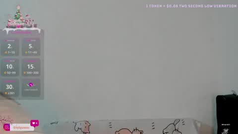 Snapshot of naoko_uwu chatting on December 2024 12:50:01 AM Naoko online show from December 2024 12:50:01 AM