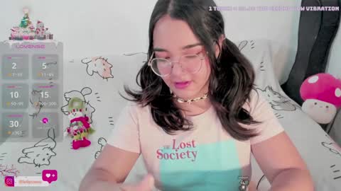 Snapshot of naoko_uwu chatting on December 2024 03:01:02 PM Naoko online show from December 2024 03:01:02 PM
