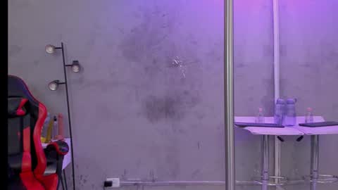 Snapshot of naomi__blair chatting on February 2026 06:19:02 AM Naomi Blair online show from February 2026 06:19:02 AM