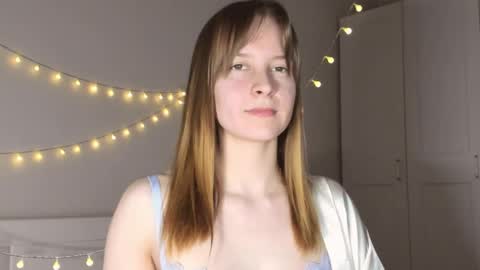 Snapshot of naomi_oops chatting on April 2026 08:50:01 PM Naomi online show from April 2026 08:50:01 PM