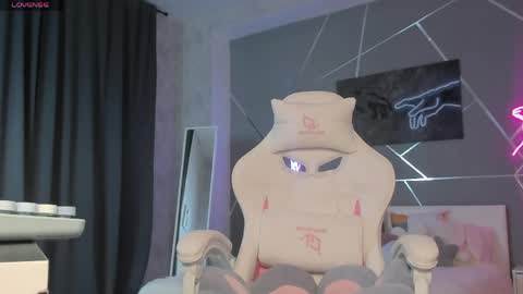 naomi_reiss online show from April 2026 01:40:01 AM