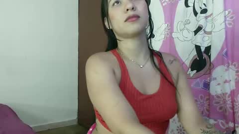 Snapshot of naomi_sweet420 chatting on December 2024 11:18:02 PM Mia online show from December 2024 11:18:02 PM