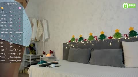 Naomi online show from December 2025 03:29:01 PM