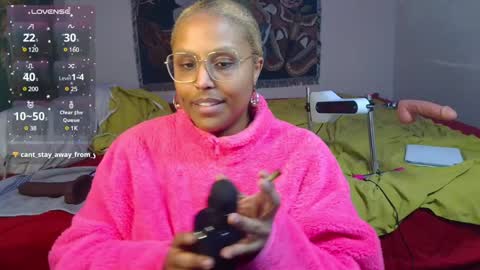 Naomigiirl6 online show from December 2024 06:12:01 PM