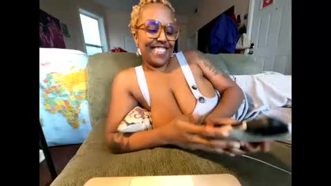 Naomigiirl6 online show from January 2025 08:10:02 PM