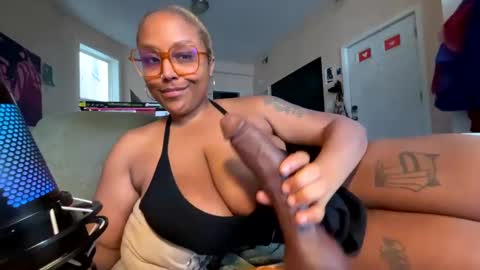 Naomigiirl6 online show from February 2025 04:35:01 PM