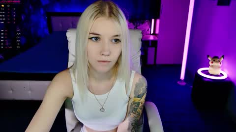 naomihita online show from November 2025 02:32:02 PM