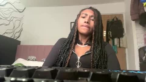 Naomii online show from January 2025 10:19:01 PM