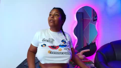 Naomi Campbel online show from September 2025 08:53:02 PM