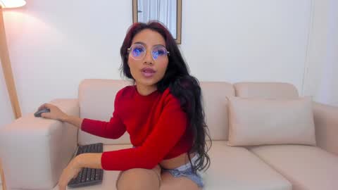 naomiiii   online show from December 2024 02:54:01 AM