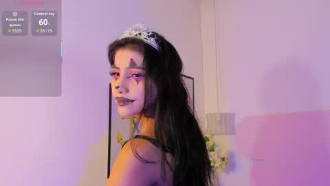 naomiiii   online show from October 2025 11:52:01 AM