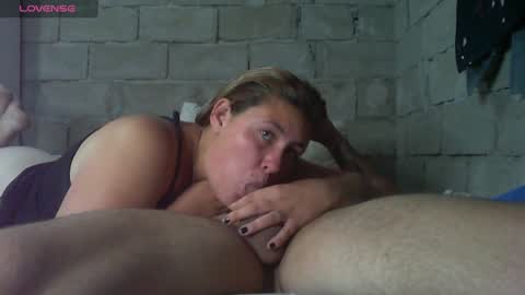 Snapshot of naomisimon chatting on January 2025 12:31:02 PM bellas2012 online show from January 2025 12:31:02 PM