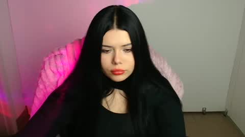 Naomi online show from October 2025 05:22:01 PM