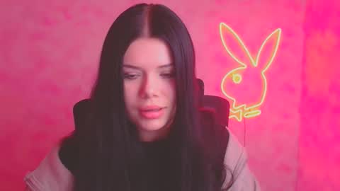 Naomi online show from November 2025 12:26:01 PM