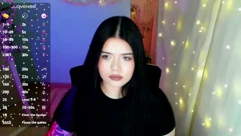 Snapshot of naomivibes chatting on June 2026 07:24:01 AM Naomi online show from June 2026 07:24:01 AM