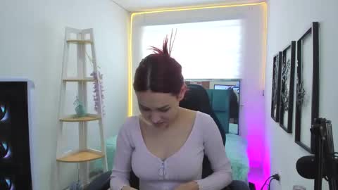 naomy online show from October 2025 07:52:01 PM