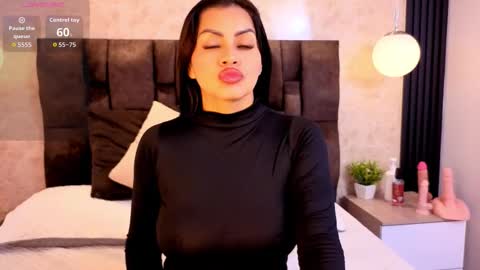 Naomy Smith online show from January 2026 11:03:02 AM