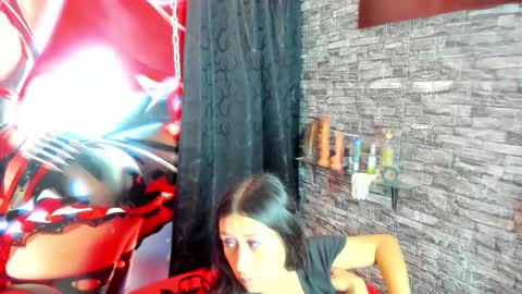 naomy  online show from October 2025 11:31:02 AM