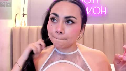 Naomy  online show from January 2026 10:02:02 PM