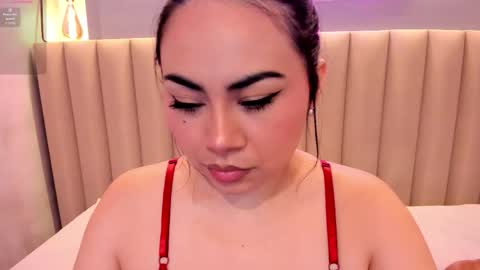 Naomy  online show from February 2026 05:11:01 PM