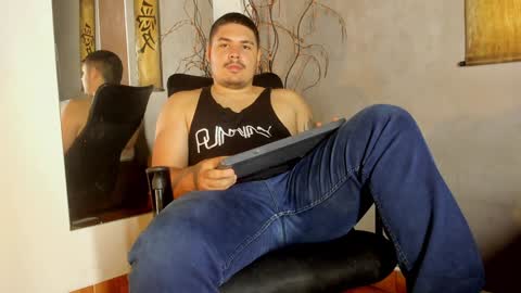 Snapshot of narciso_kh chatting on February 2025 01:22:02 PM deibyd online show from February 2025 01:22:02 PM