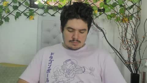 Snapshot of narciso_kh chatting on October 2025 07:12:01 PM deibyd online show from October 2025 07:12:01 PM