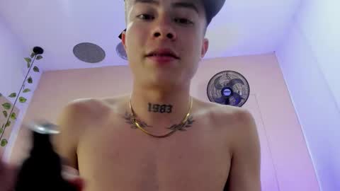 Nascary Fox online show from November 2025 08:20:01 PM