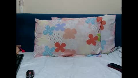 Snapshot of nastybella_1 chatting on November 2025 07:24:02 AM Bella online show from November 2025 07:24:02 AM