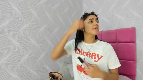 Snapshot of natalia_aguirre chatting on December 2024 12:20:02 PM Naty online show from December 2024 12:20:02 PM