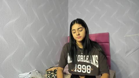 Snapshot of natalia_aguirre chatting on January 2025 12:27:02 PM Naty online show from January 2025 12:27:02 PM
