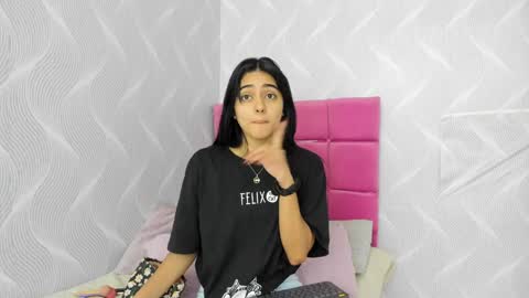 Snapshot of natalia_aguirre chatting on January 2025 12:53:02 PM Naty online show from January 2025 12:53:02 PM