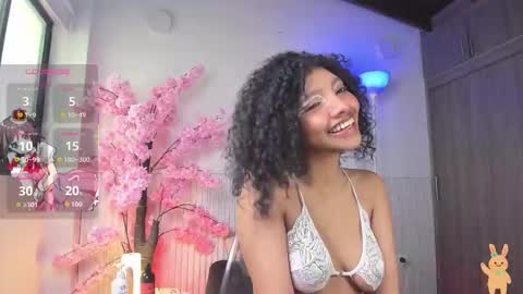 Natalia online show from October 2025 03:32:01 PM